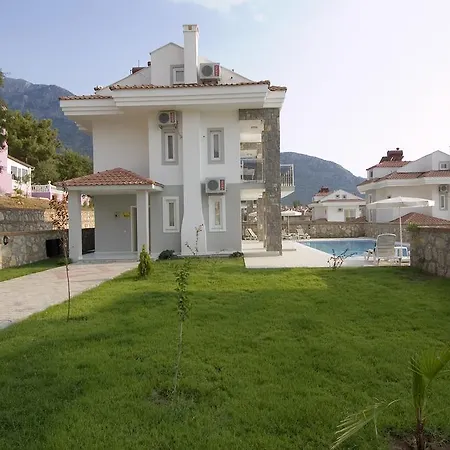 Orka Golden Heights Villas 무글라